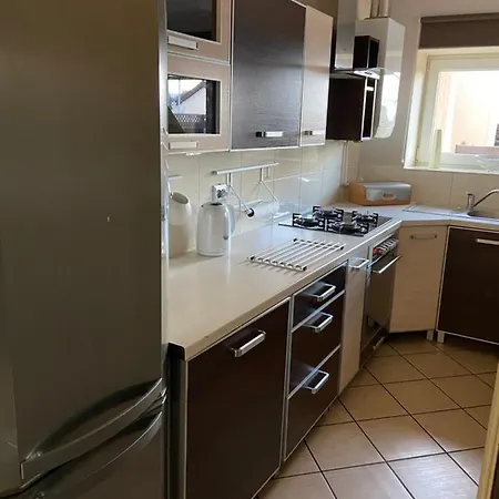 Leonos Apartment